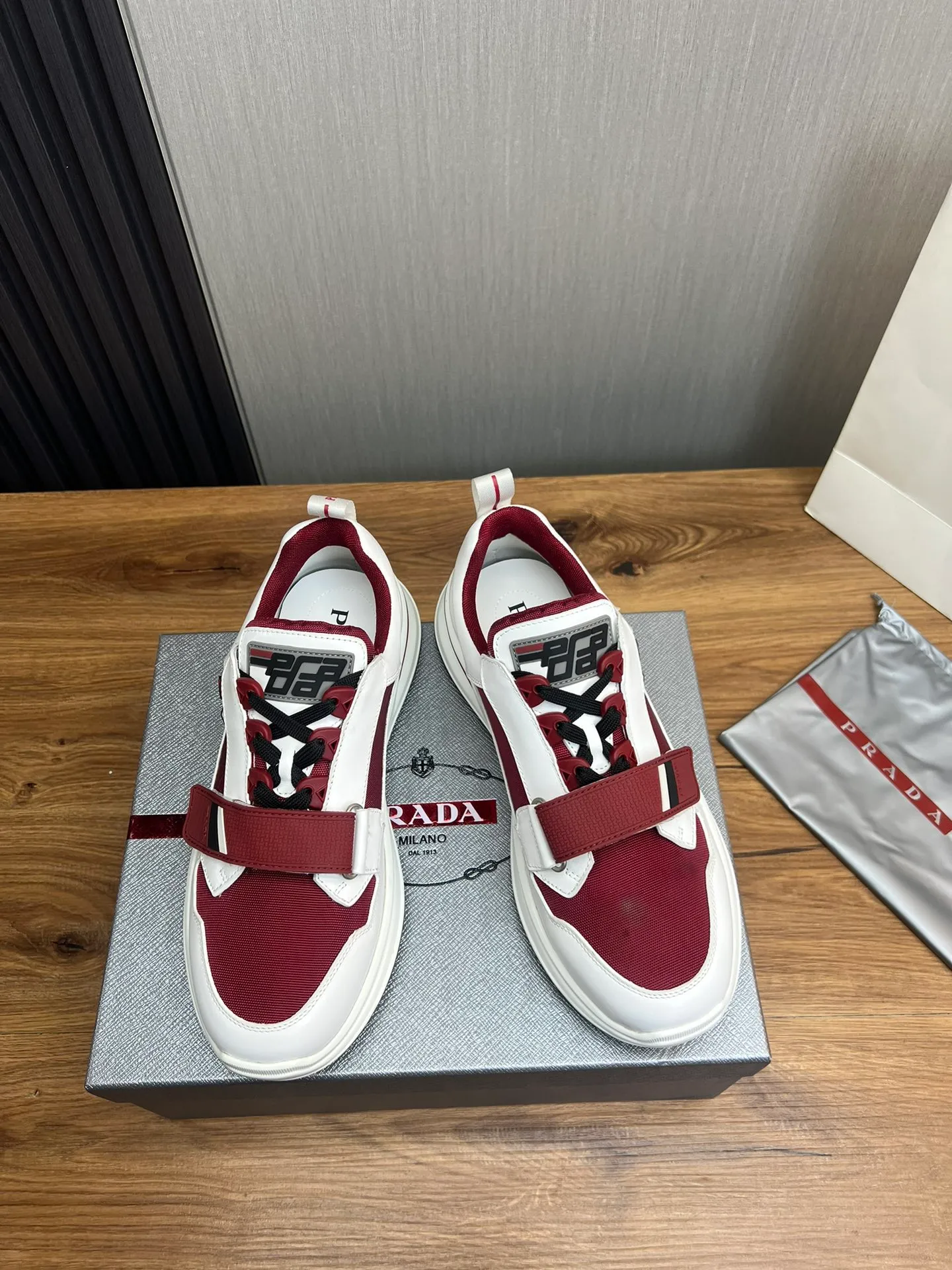 Men's shoes 💰620💰 [PRADA] Men's shoes are popular in the counter, official website is synchronized, high-quality shipments ✔️Original cowhide stitching mesh + cowhide lining, 1🆚1 replica, original original bottom, 38-45 (45 customized, non-refundable)